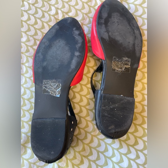 Adorable Torrid strappy Mary Janes with 3D flowers, retro inspired size 8 - Picture 4 of 5